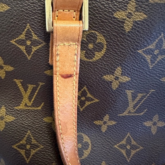 Louis Vuitton Vivian Tote - Picture 10 of 10